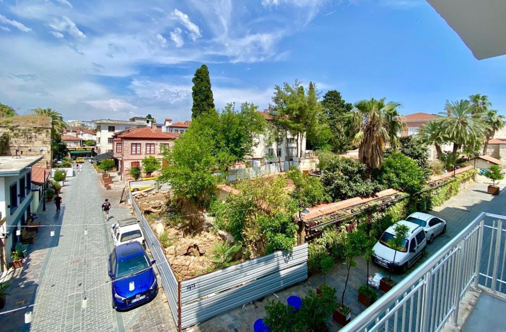 Ipek Apart *