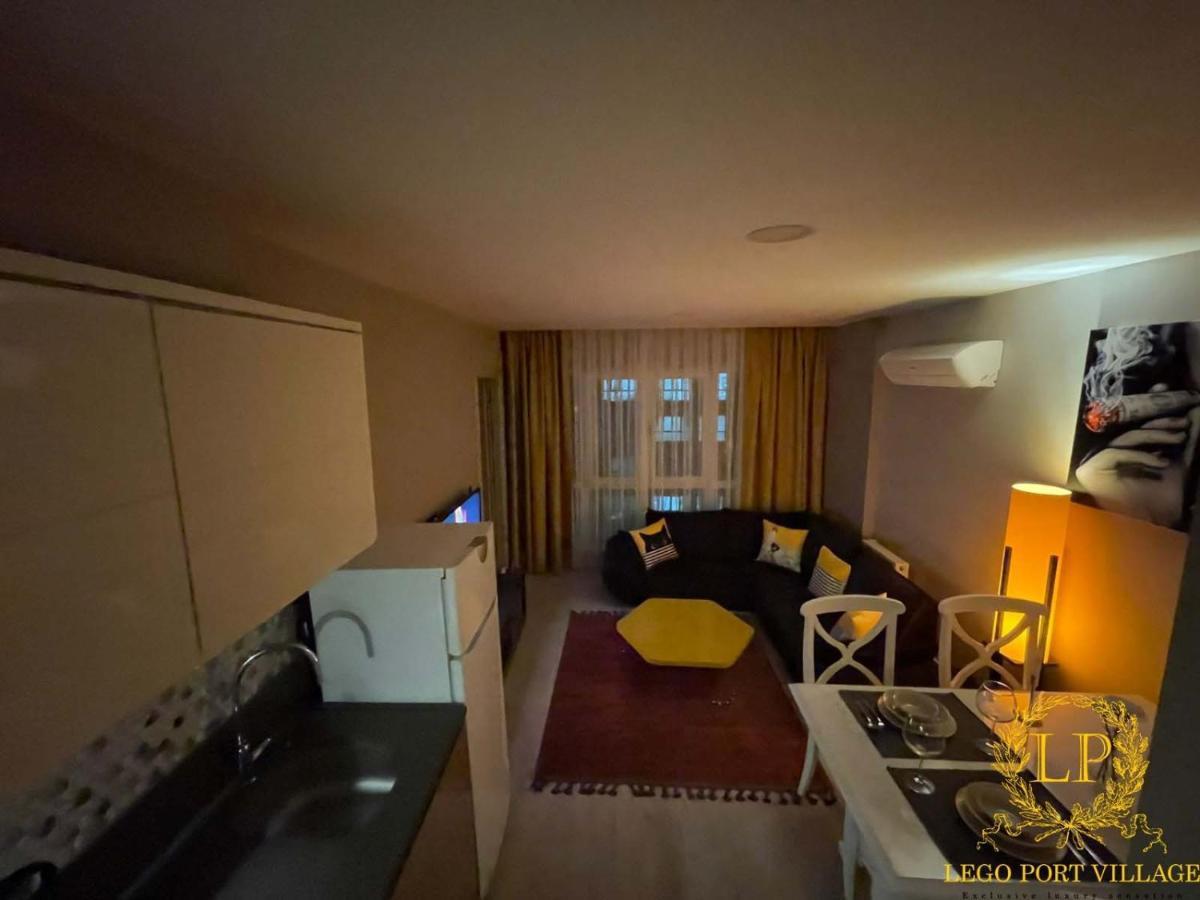 Apartment Close Airport,mall Of Shopping Center,tram Station *