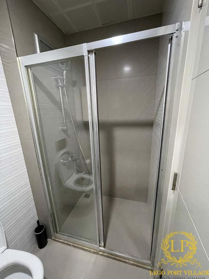Apartment Close Airport,mall Of Shopping Center,tram Station