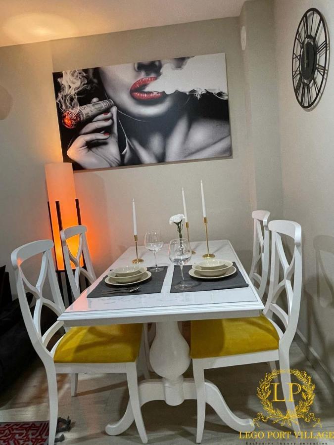Close Airport,mall Of Shopping Center,tram Station Apartment *
