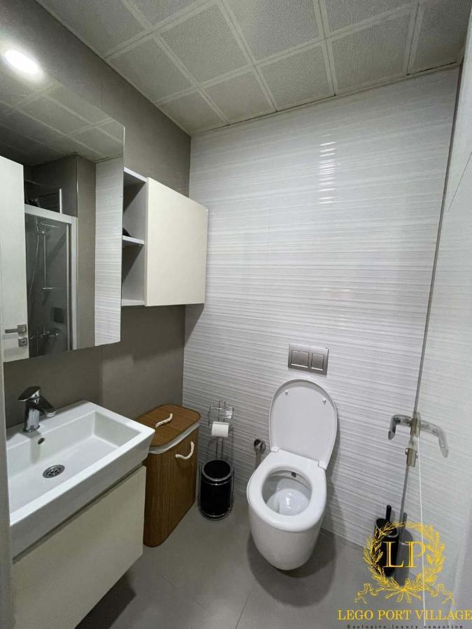 Close Airport,mall Of Shopping Center,tram Station Apartment