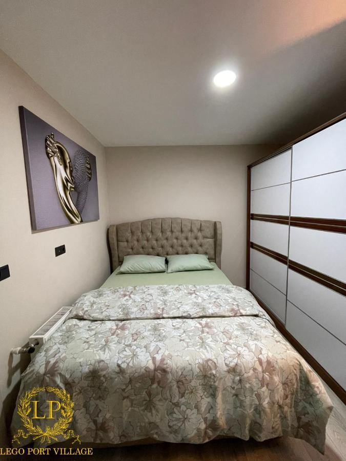 Apartment Close Airport,mall Of Shopping Center,tram Station *