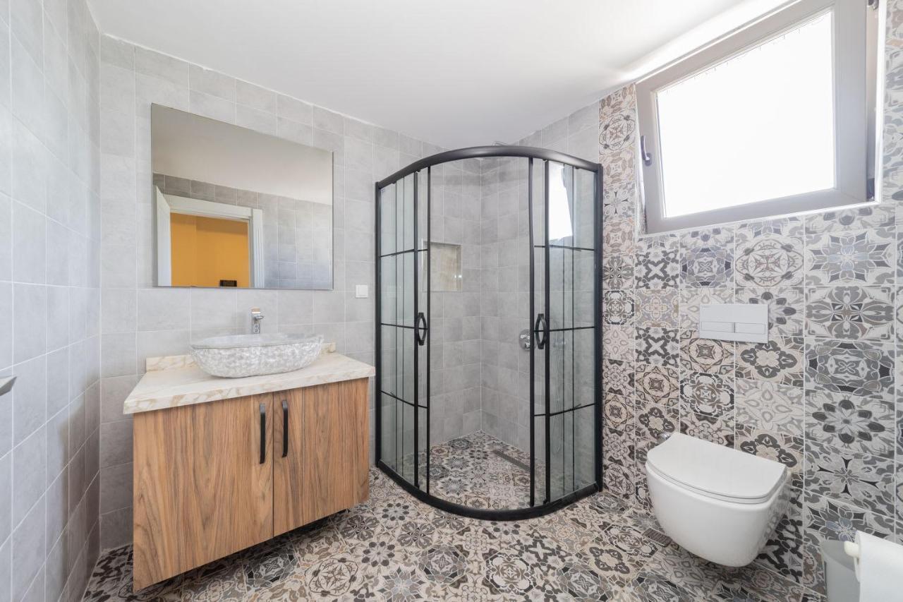 Luxury Villa With Private Pool Close To Lara Beach Antalya