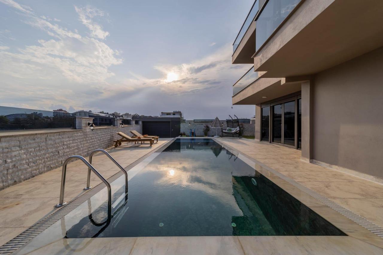Luxury Villa With Private Pool Close To Lara Beach Villa Antalya