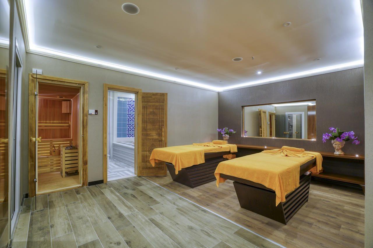 Grand Park Lara 4*