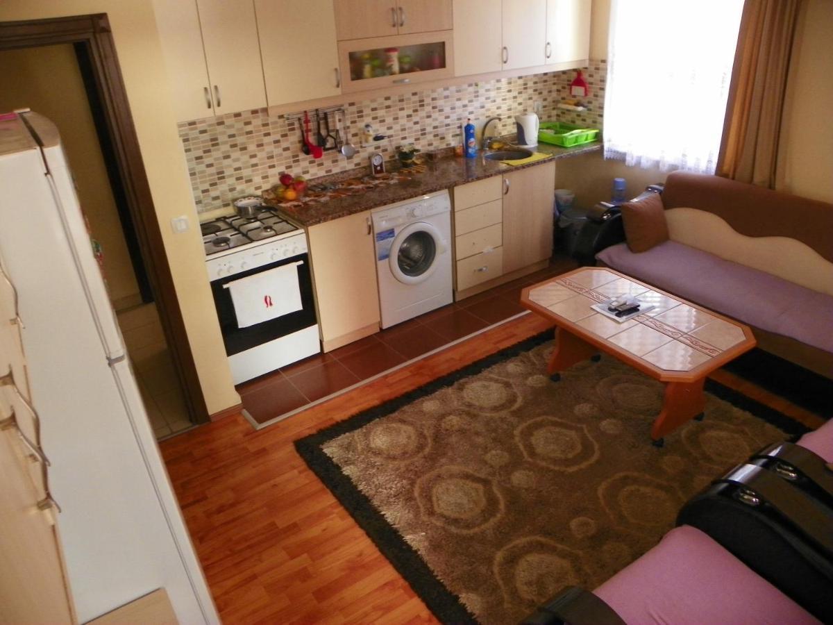 Apartment 4 Persons Flat House - Cheap Homestay Sleeping Place Antalya