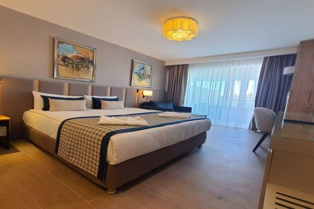 Sunthalia And Hotel Antalya
