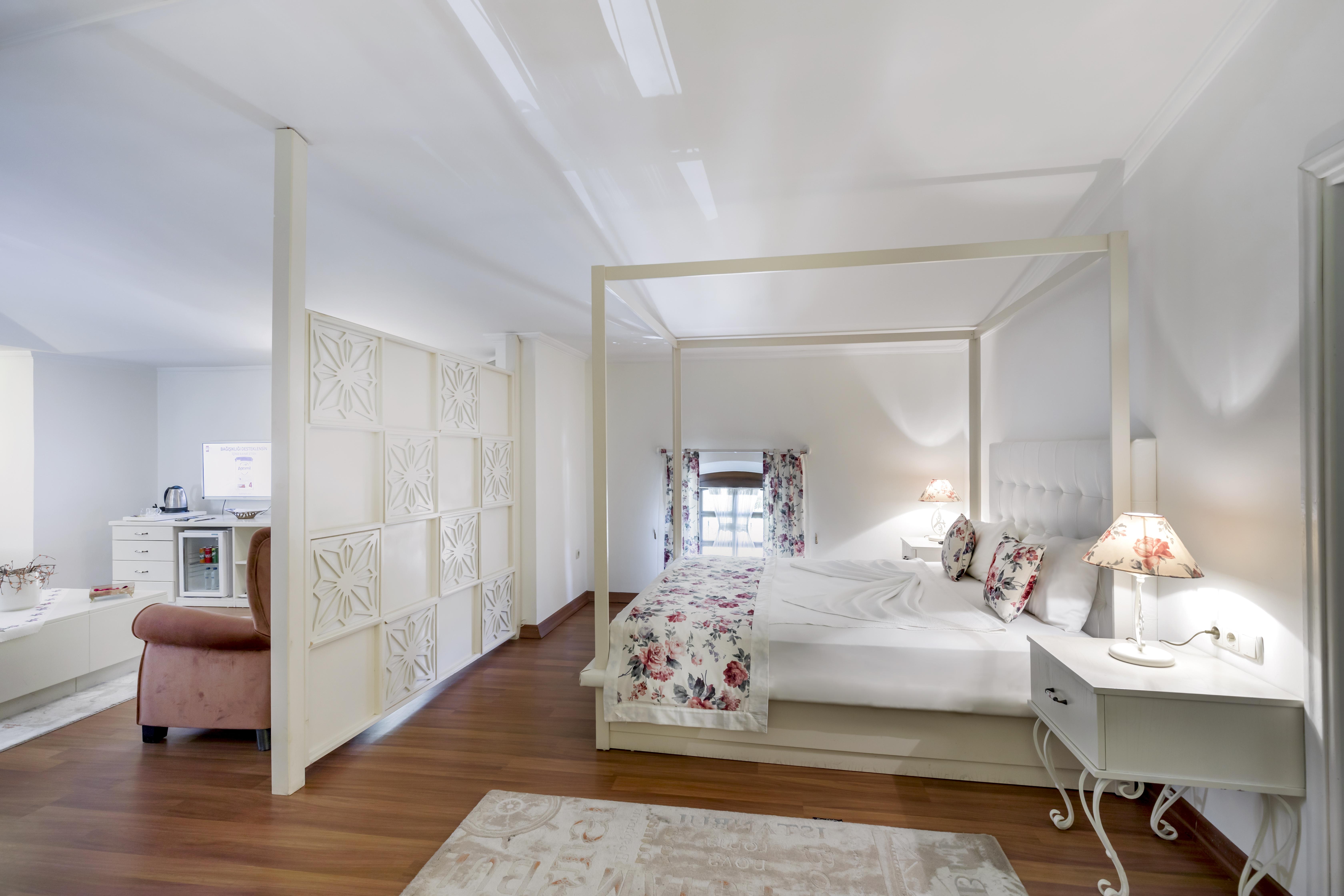 Hotel Adalya Port 4*