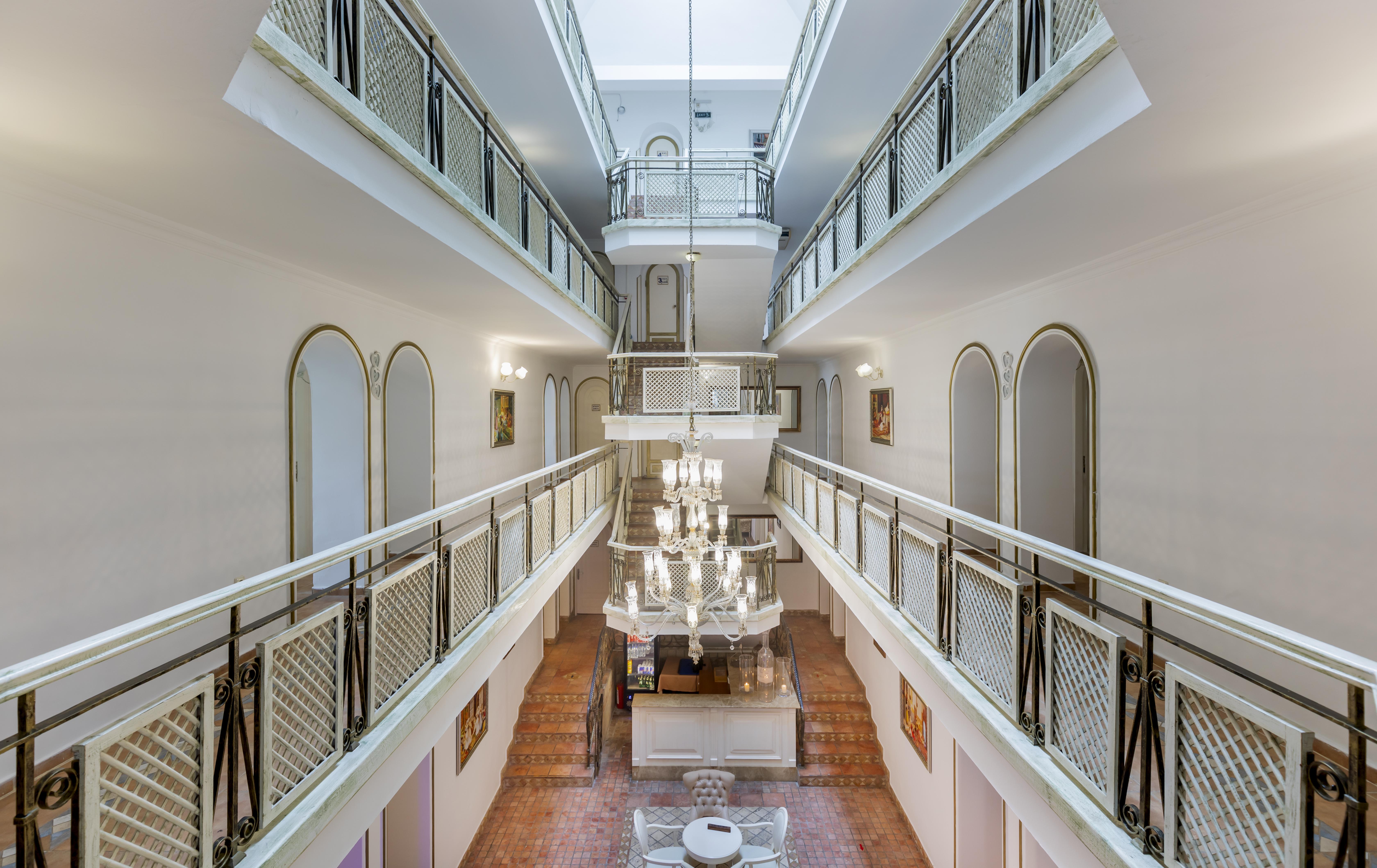 Hotel Adalya Port 4*