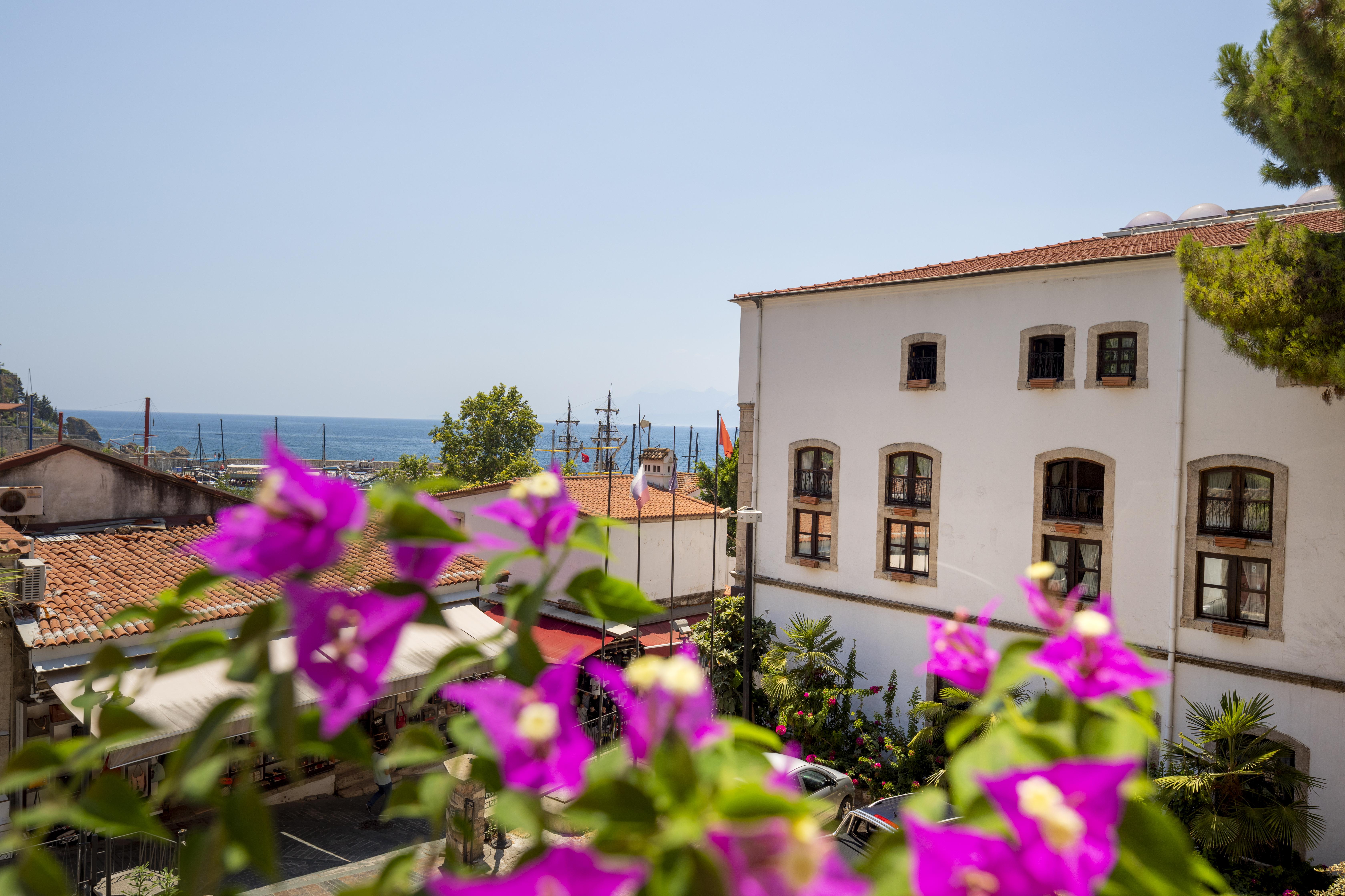 Hotel Adalya Port 4*