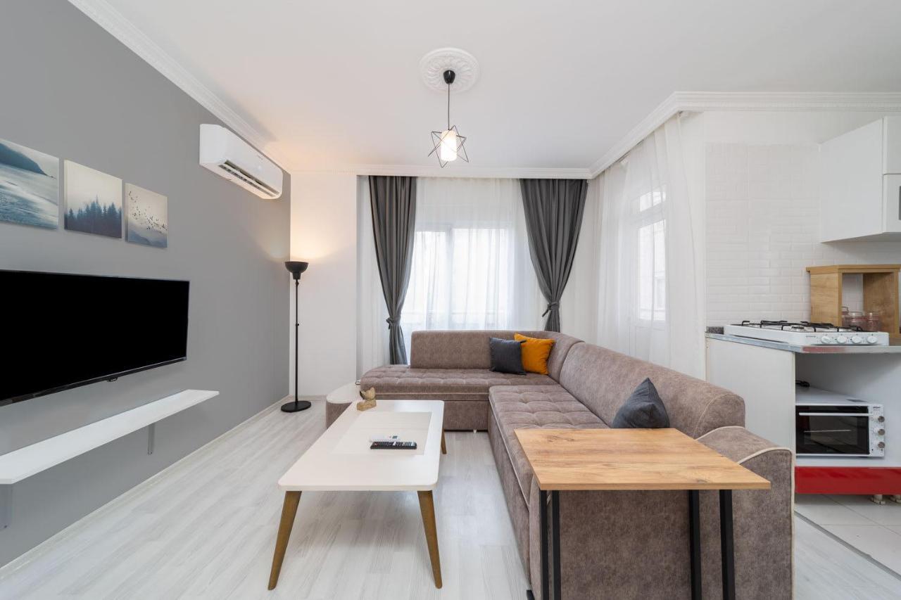 Flat In With Shared Pool And Garden Apartment *