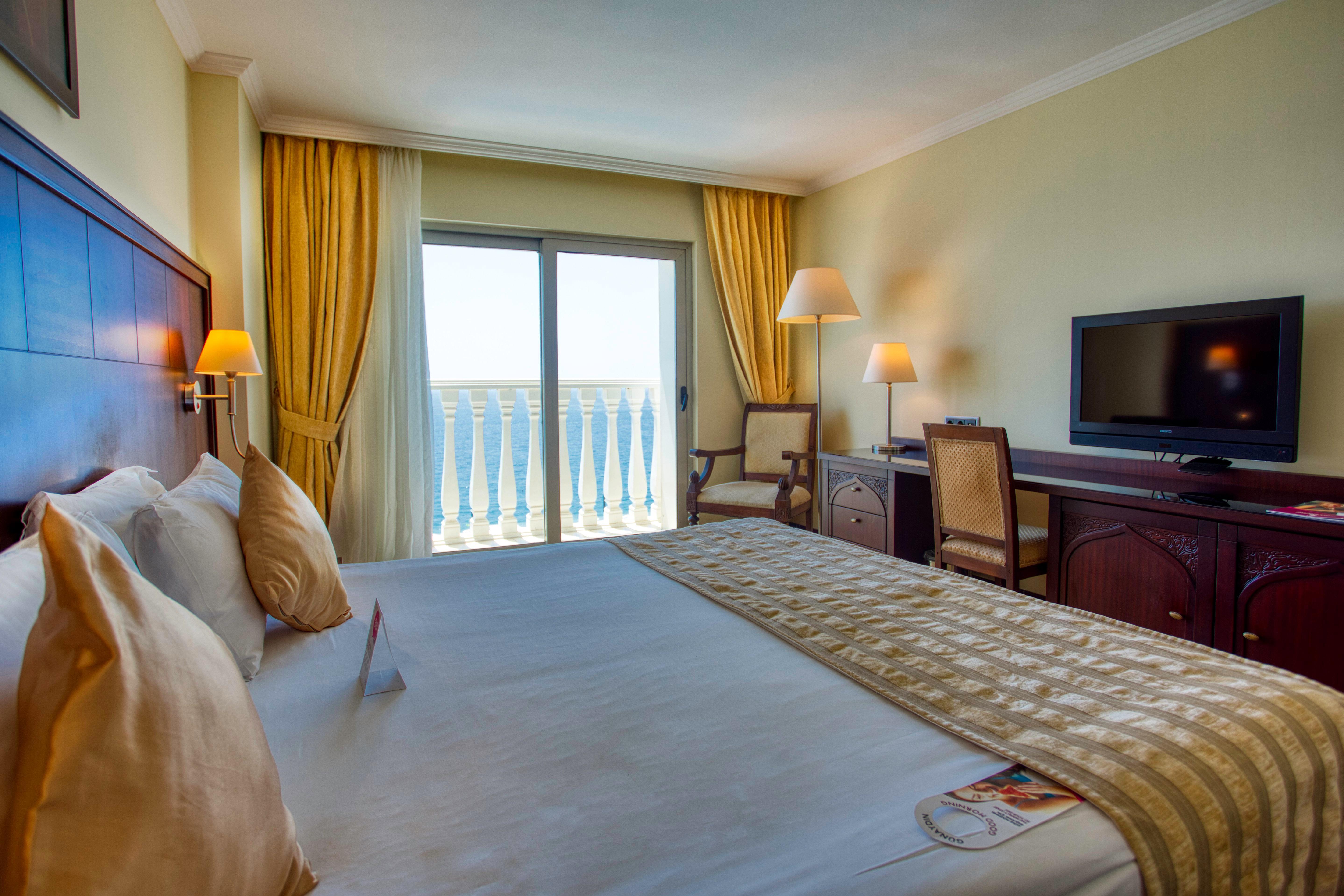 Crowne Plaza By Ihg 5* Antalya