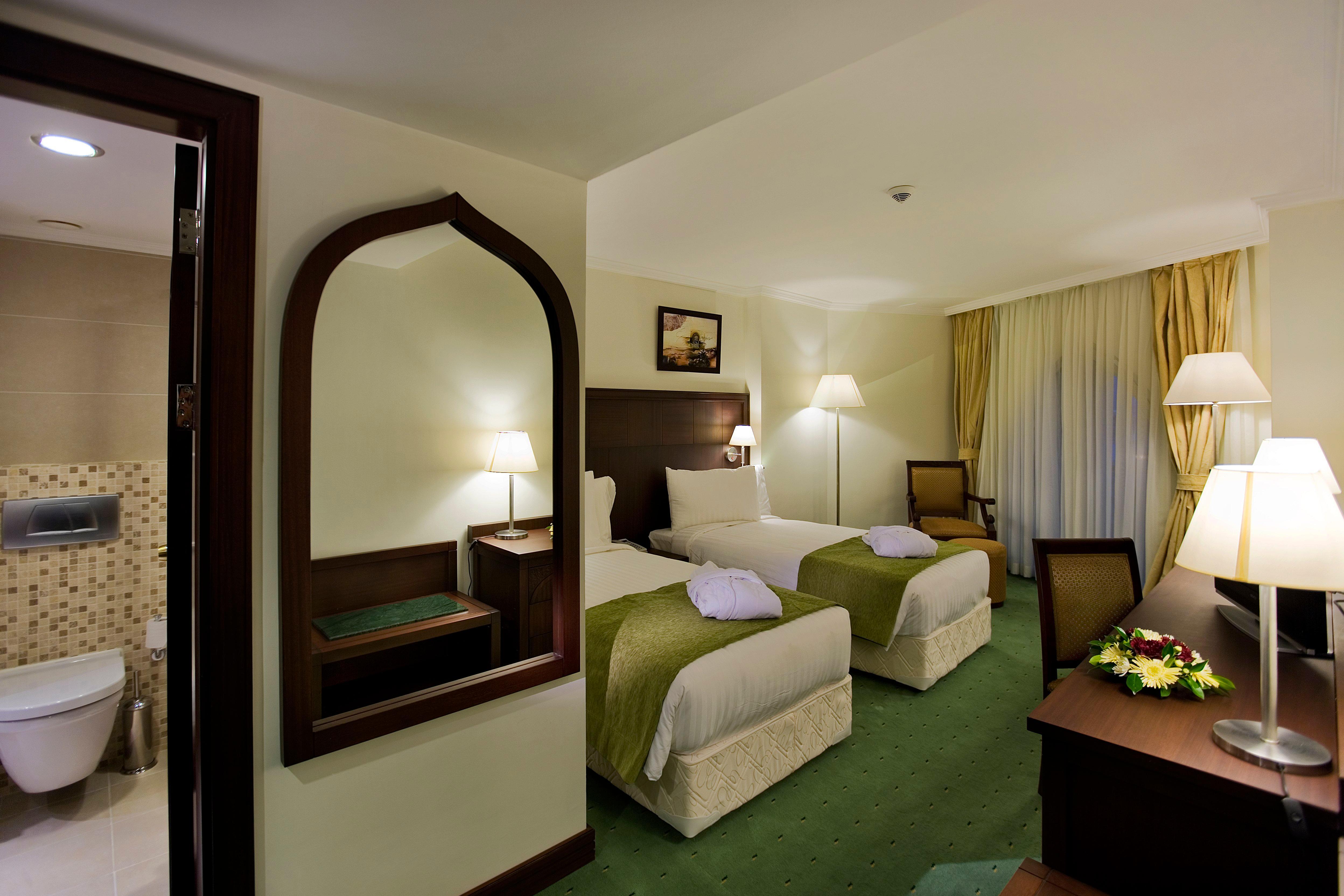 Crowne Plaza By Ihg Hotel 5*