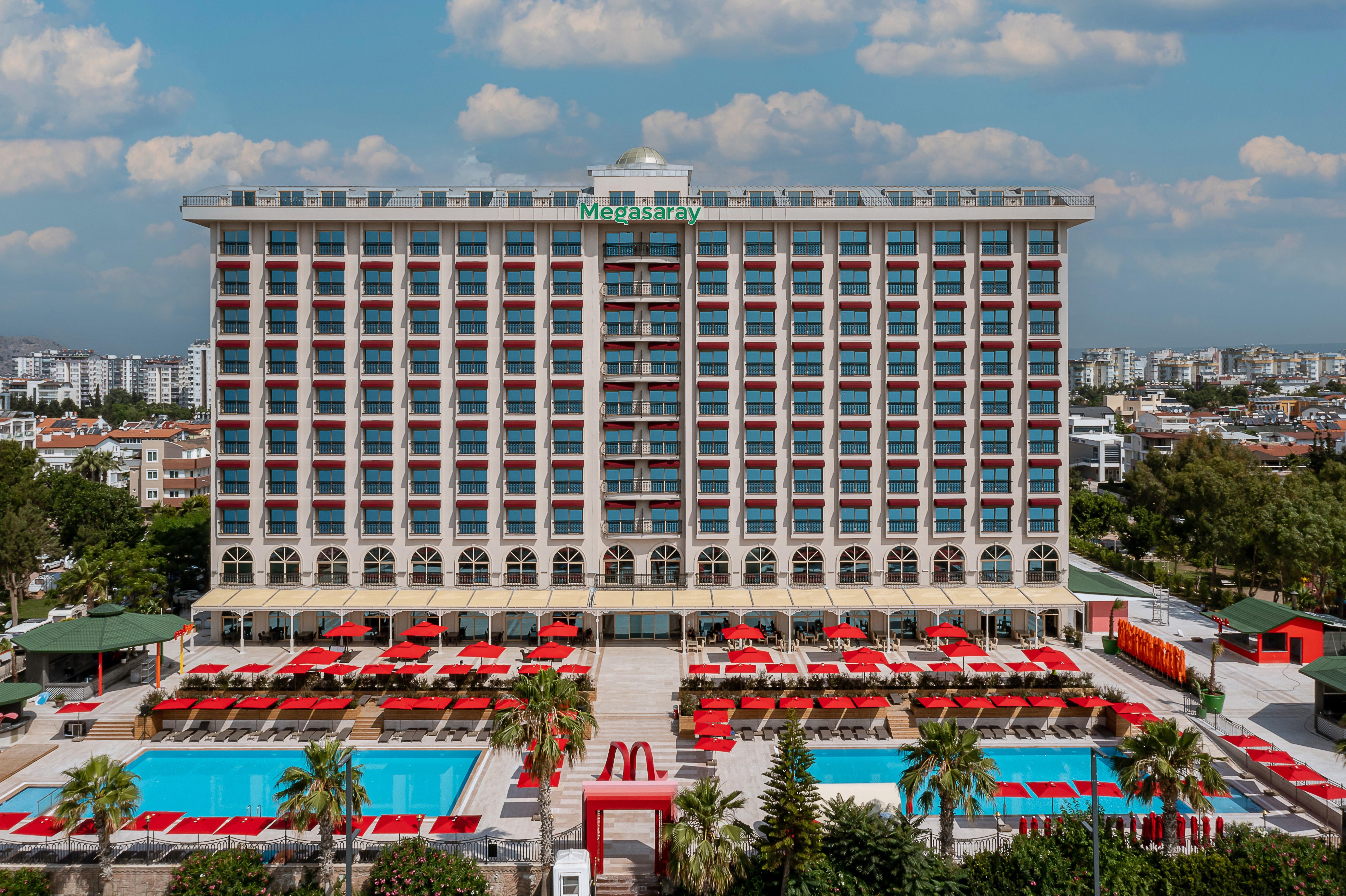 Megasaray Westbeach Hotel 5*