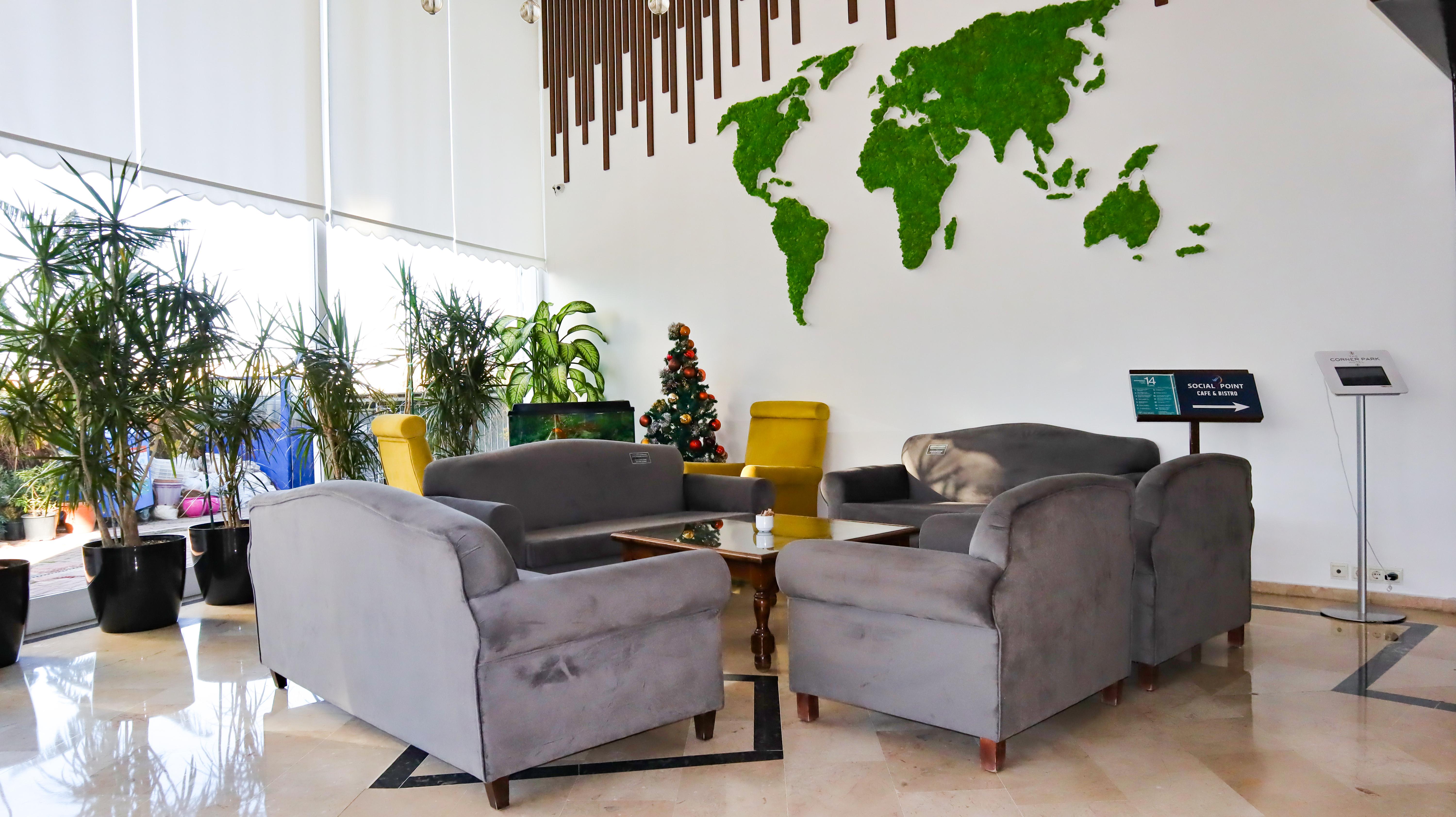 Otel The Corner Park 3*