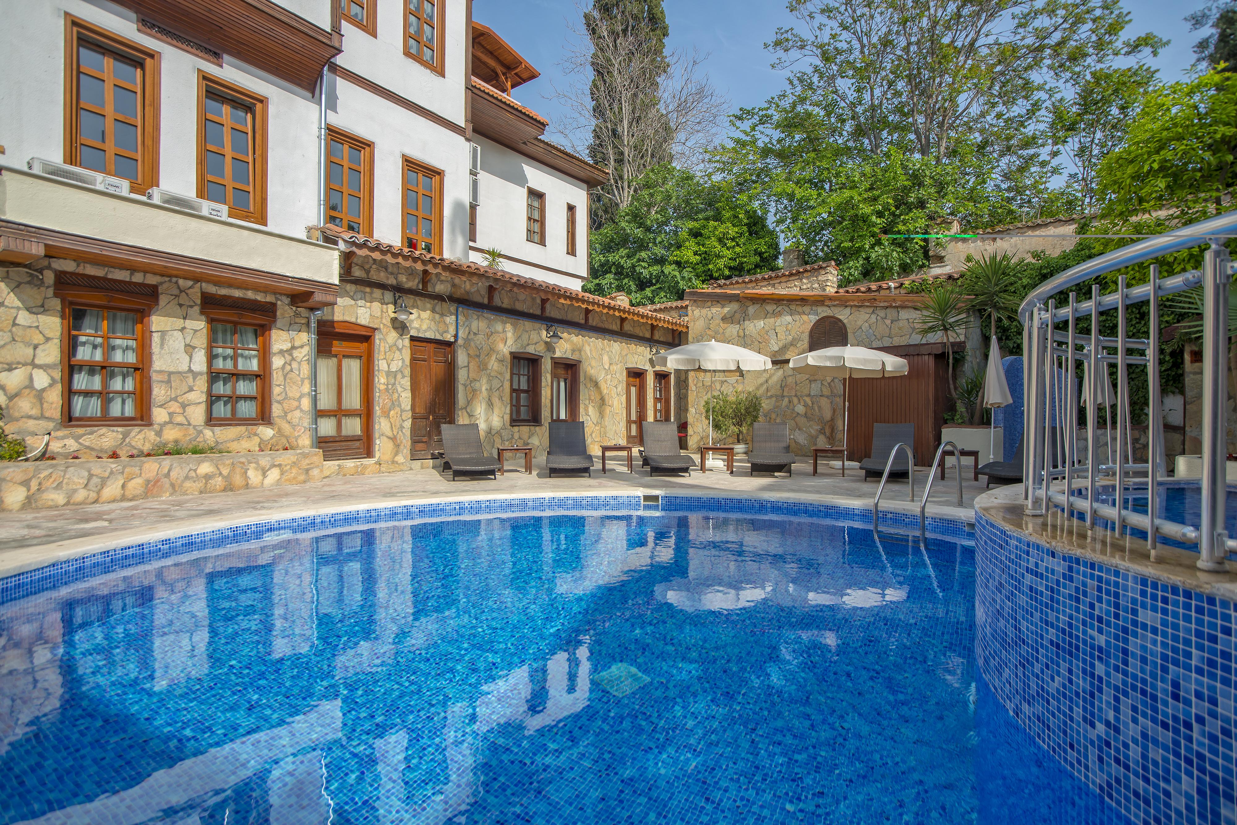 Argos Hotel 3*