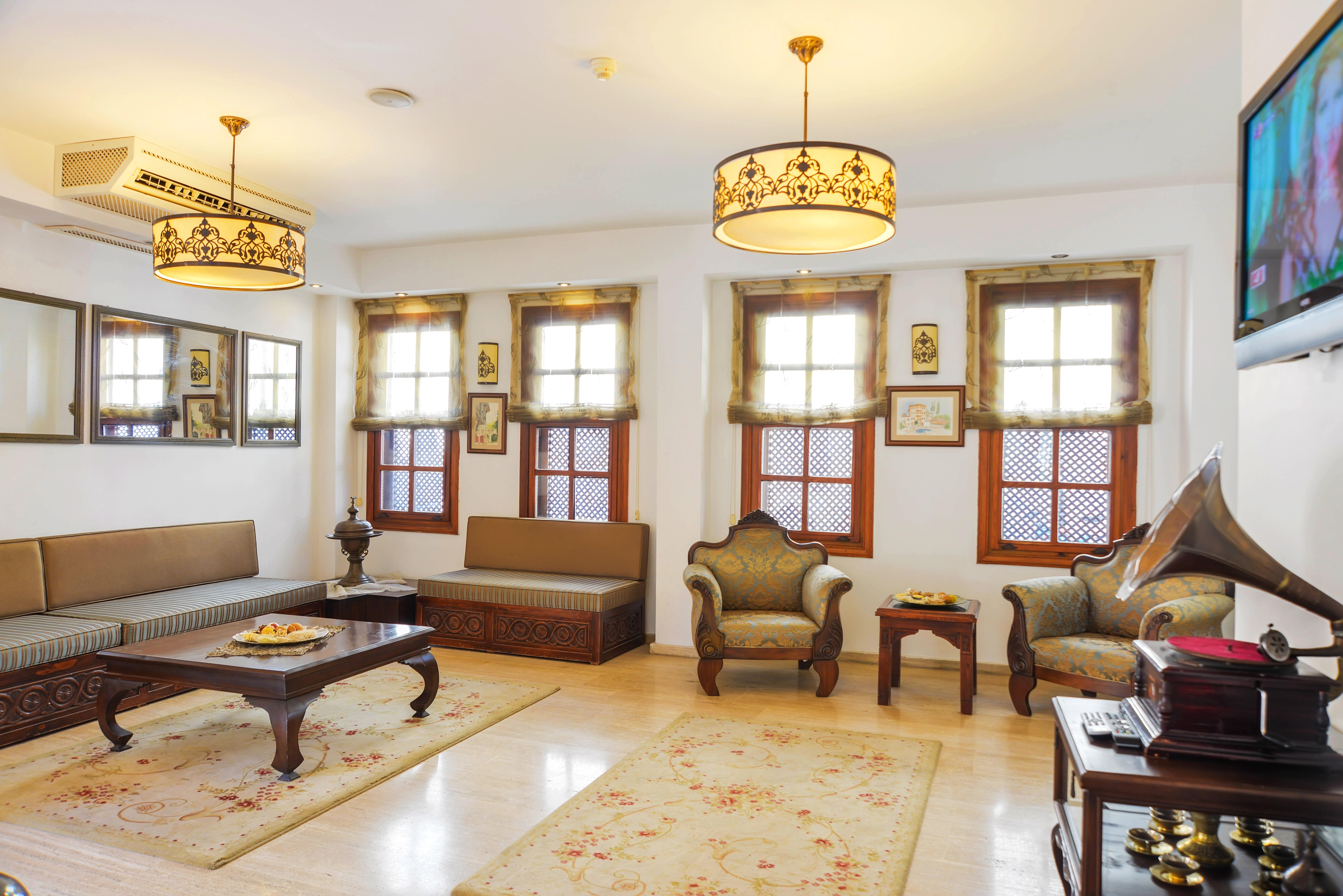 Argos Hotel 3*