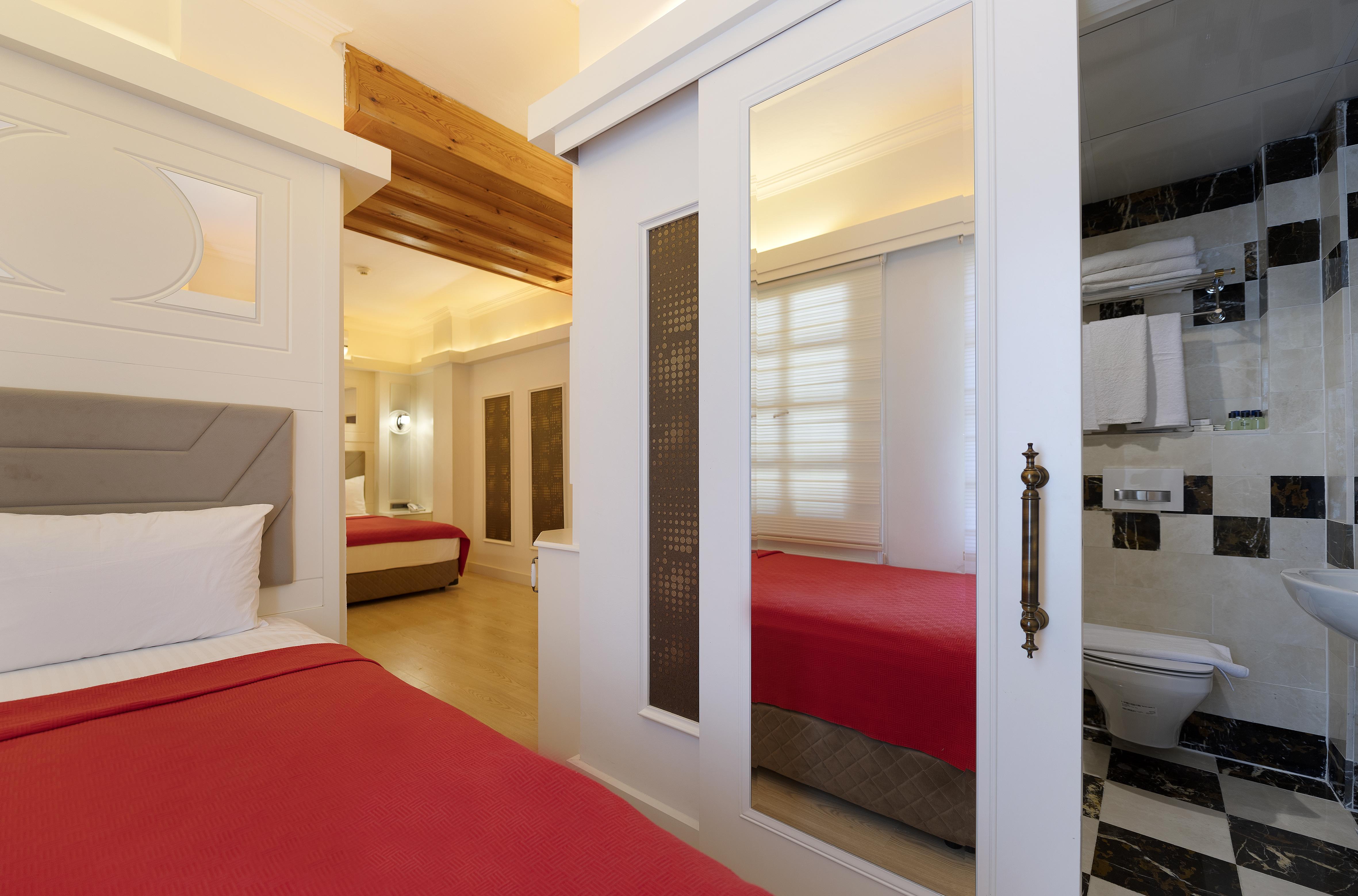Otel Castle Old Town 3*