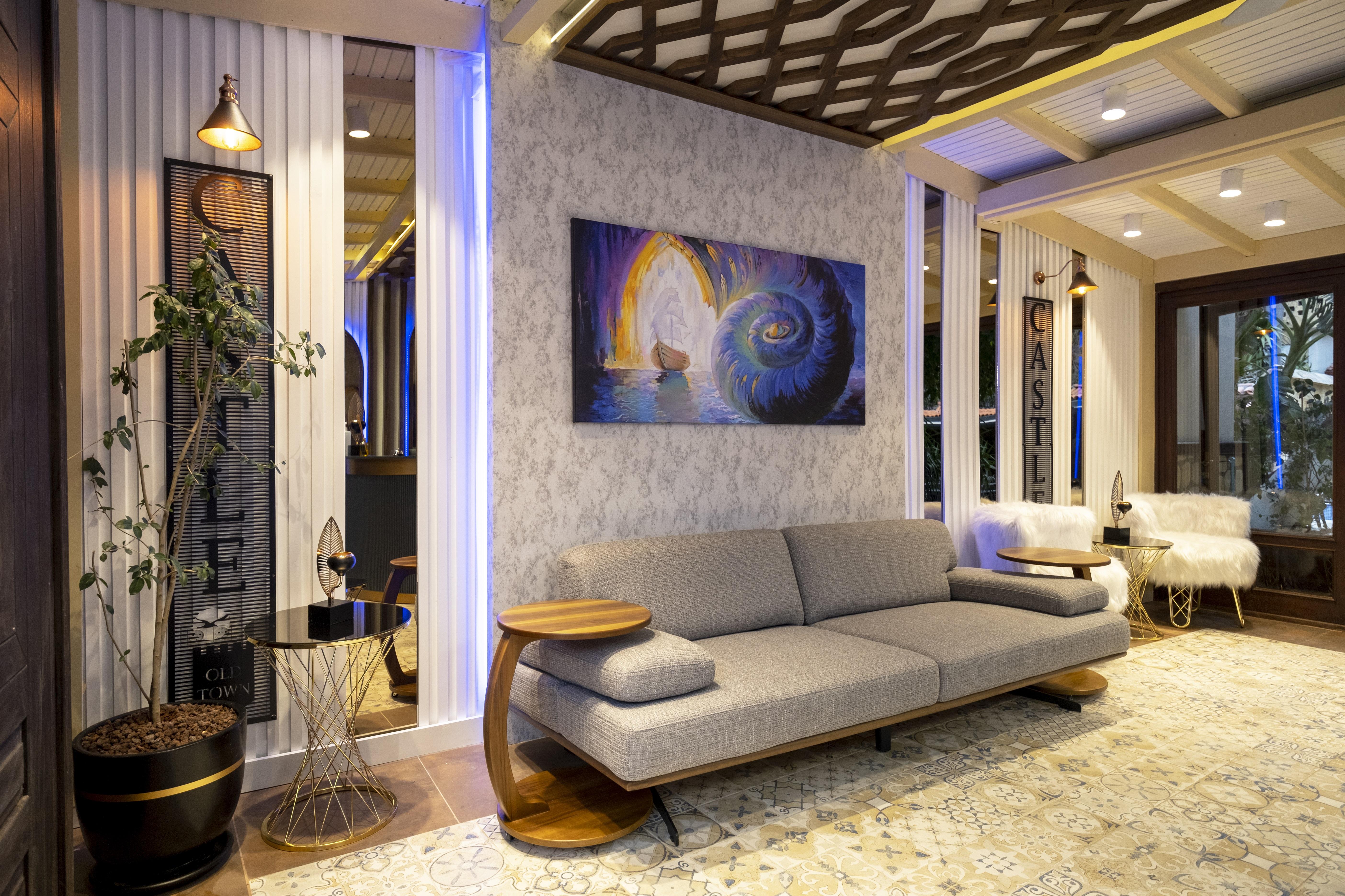 Castle Old Town Otel 3*