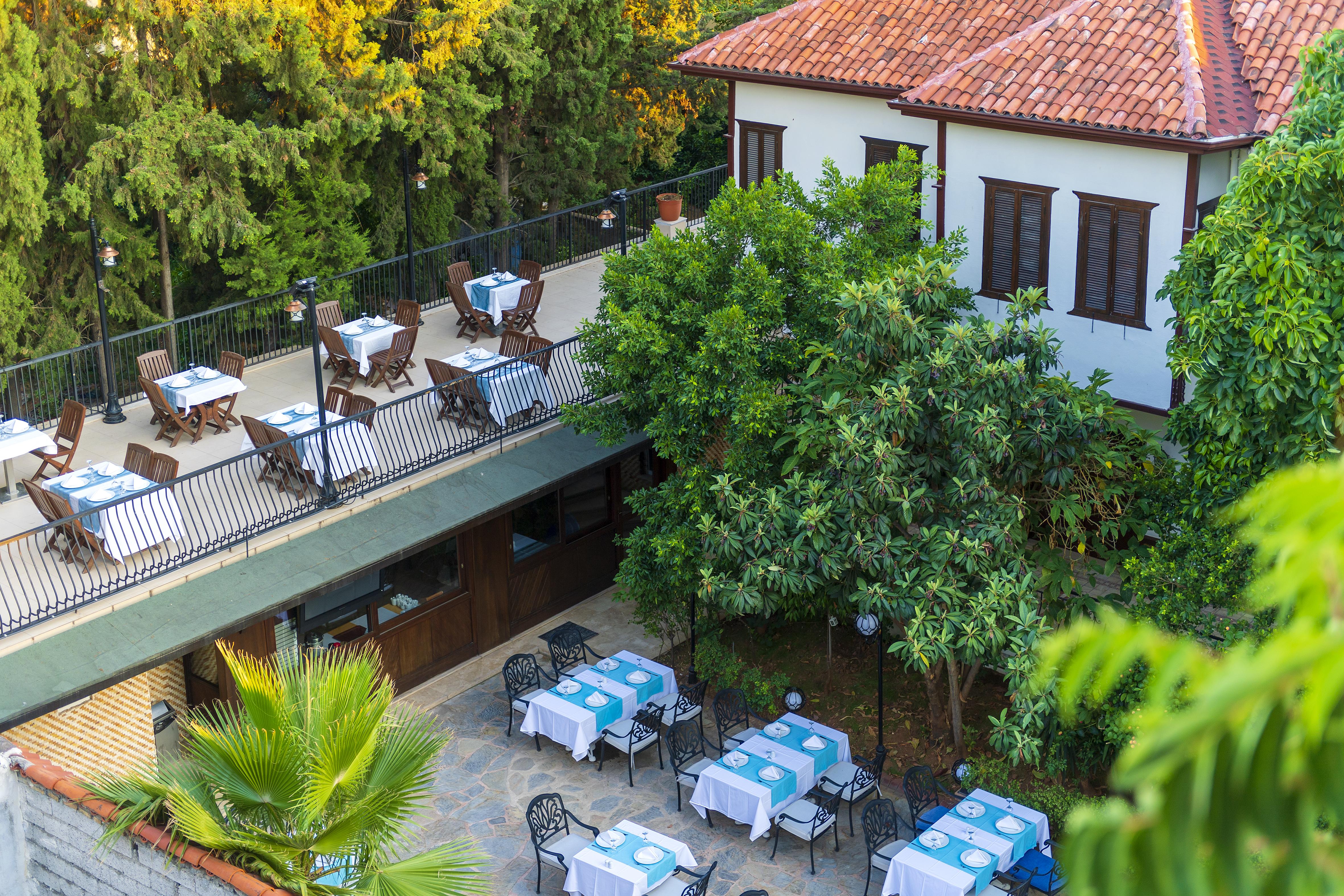 Castle Old Town Hotel