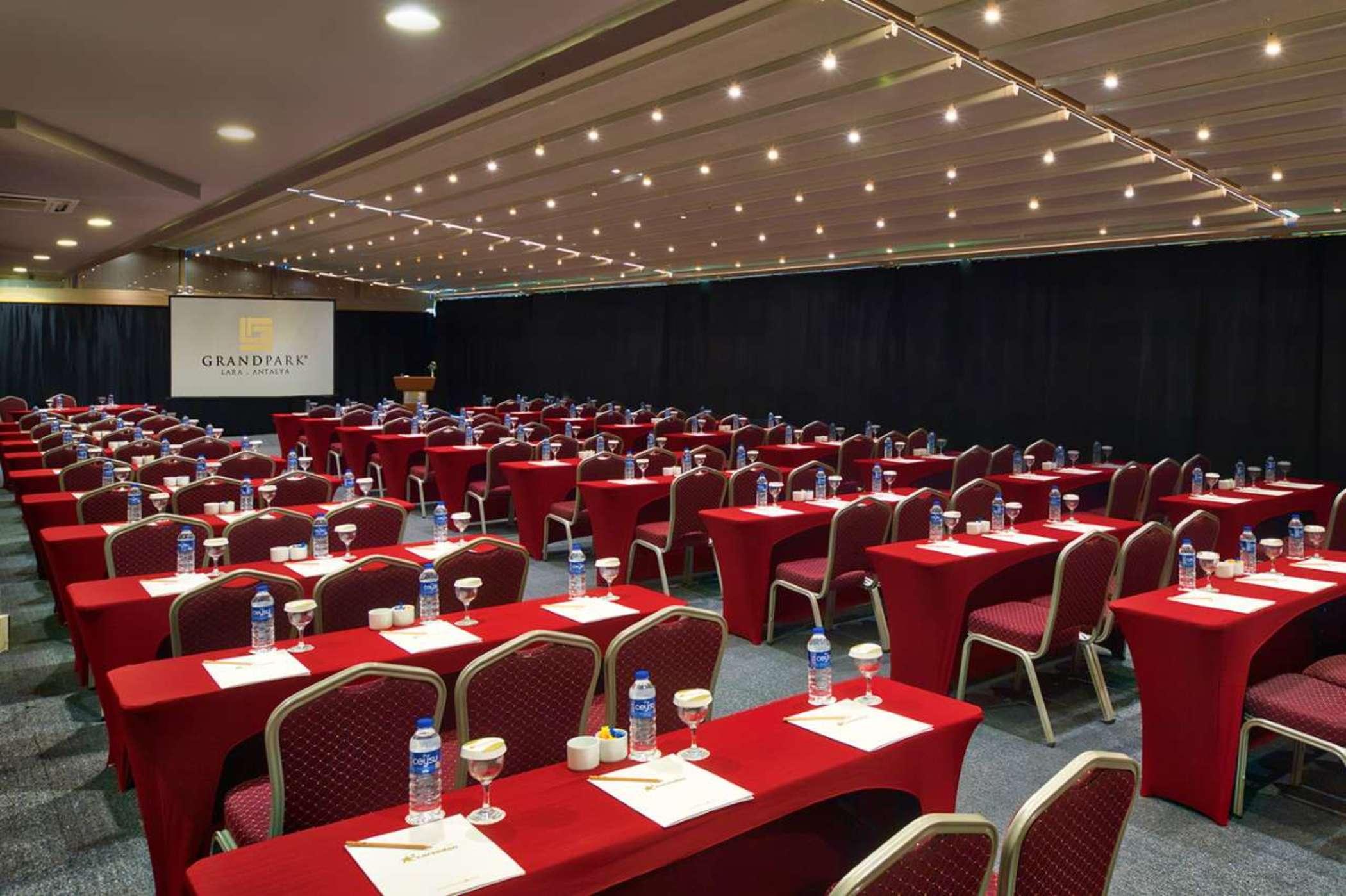 Grand Park Lara 4* Antalya