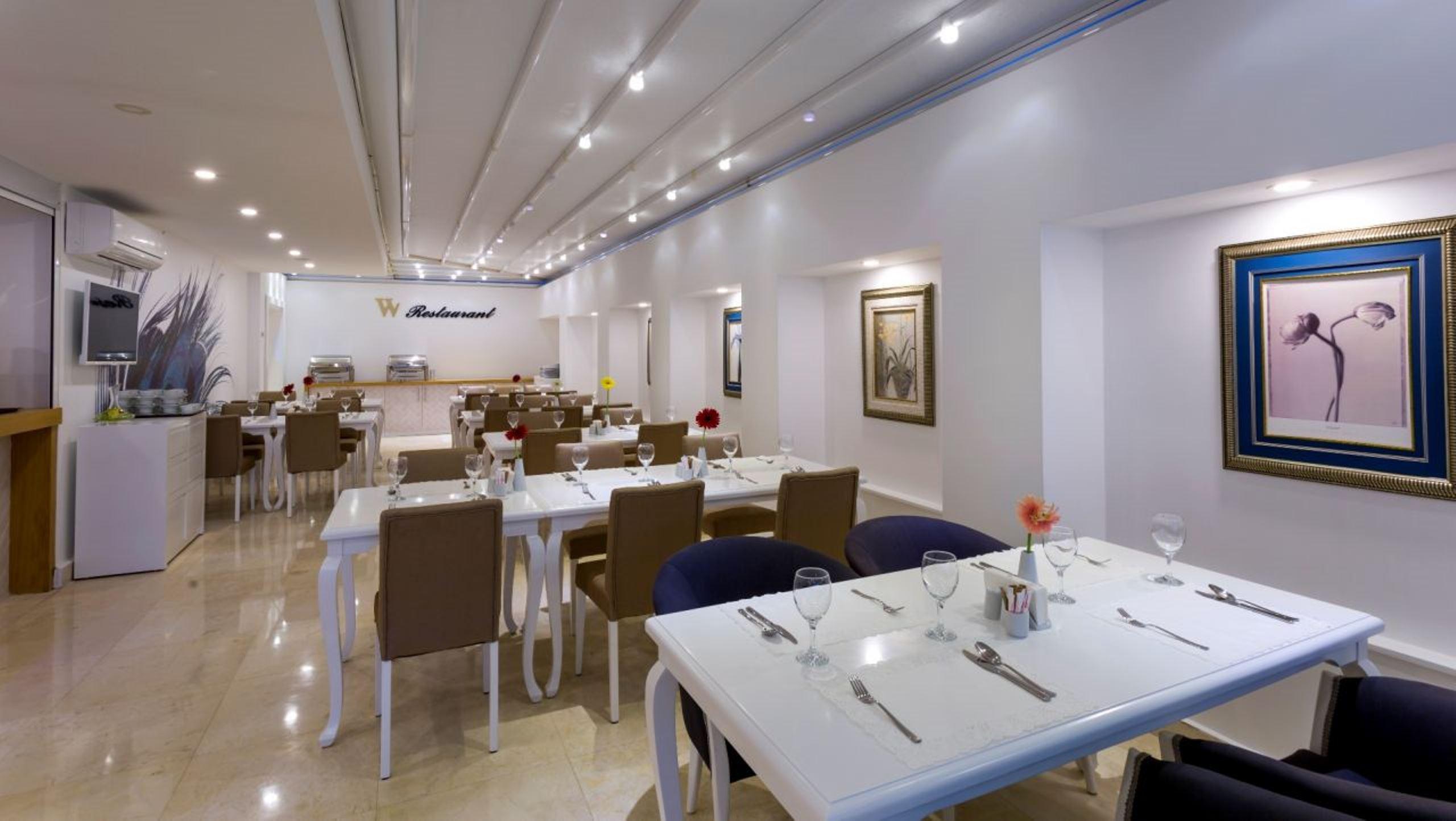 Wise & - Adults Only Otel
