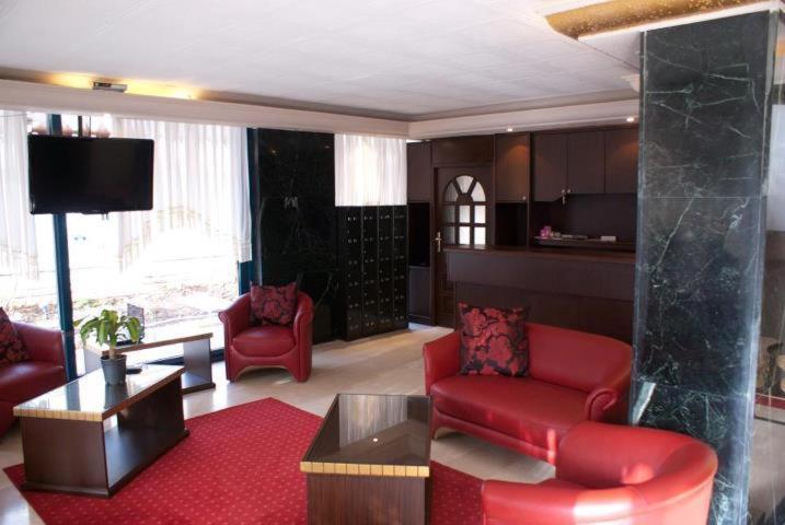 Queen Ra Hotel