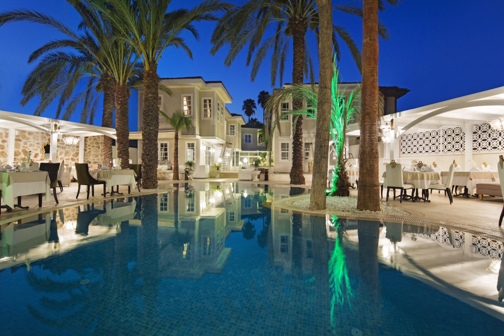 Hotel Elegance East