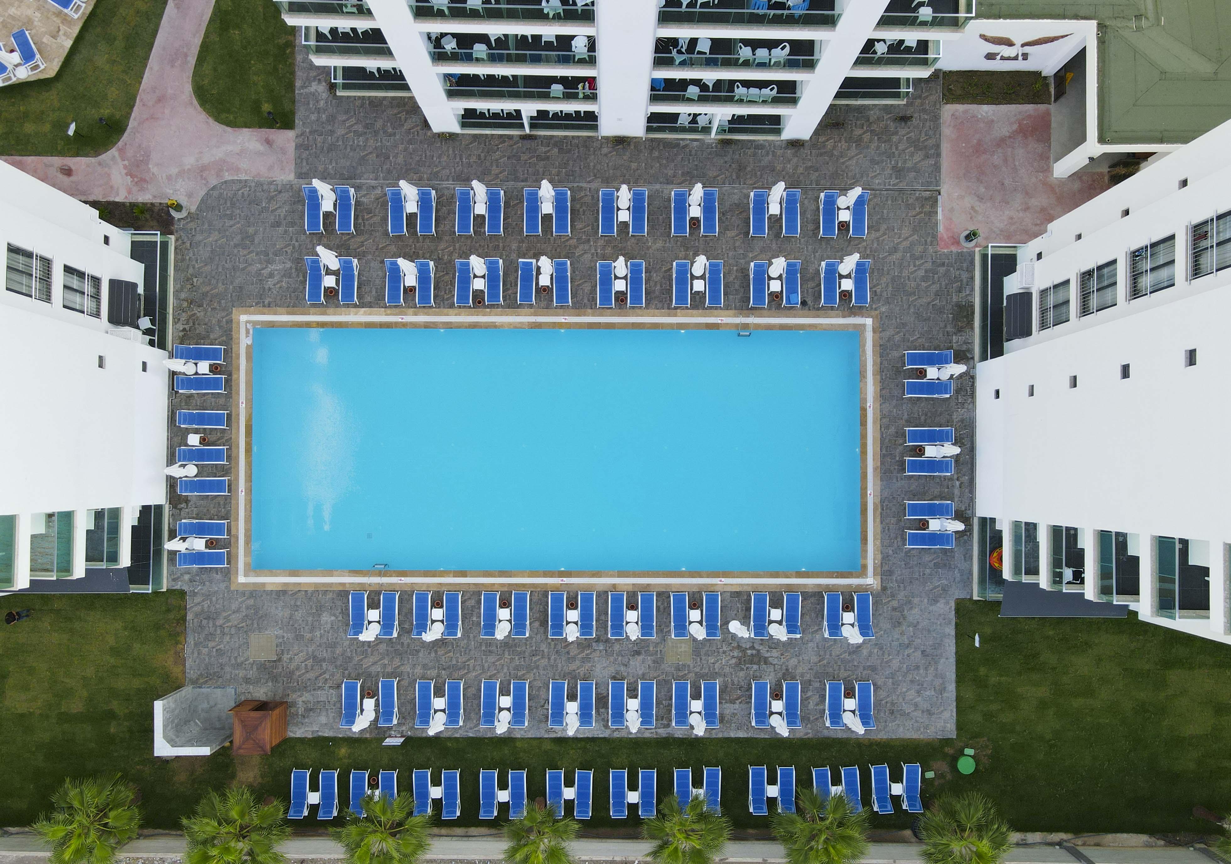 Royal Towers Lara