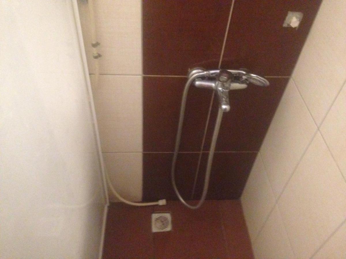 4 Persons Flat House - Cheap Homestay Sleeping Place Apartment *