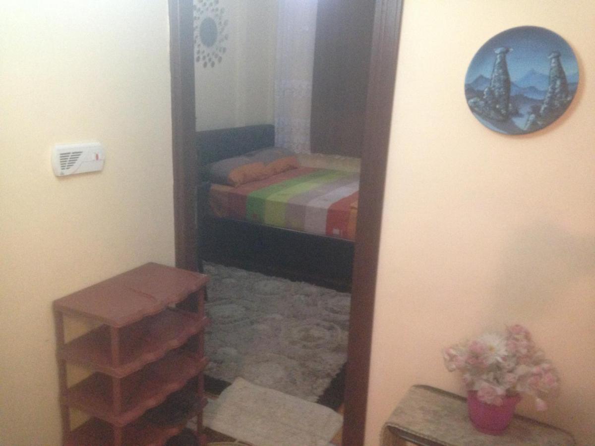 Apartment 4 Persons Flat House - Cheap Homestay Sleeping Place