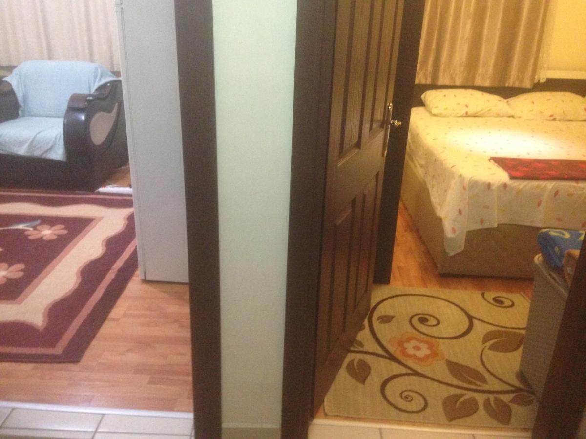 4 Persons Flat House - Cheap Homestay Sleeping Place