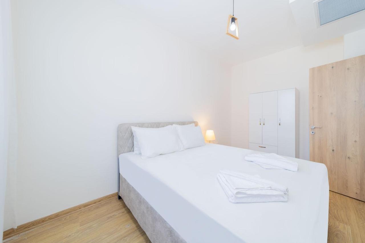 Apartment Remarkable Flat With Shared Pool In Kepez