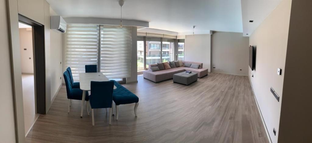 About 5 Thousand For 33 Days Apartment
