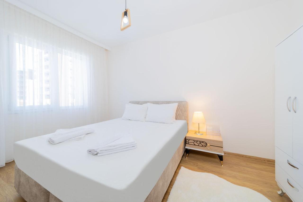 Remarkable Flat With Shared Pool In Kepez Apartment *