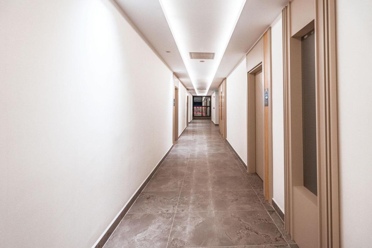 Safir Kundu Apart Otel *