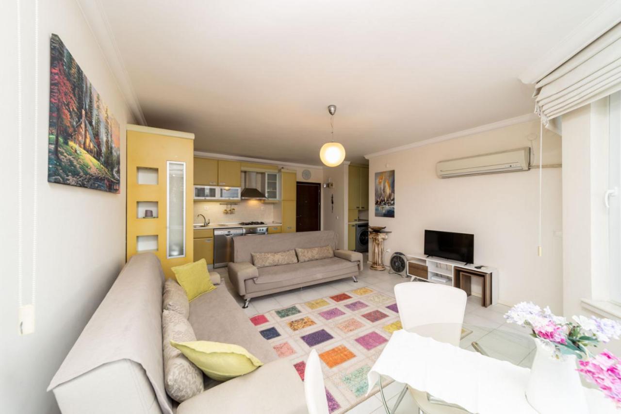 Lovely With Shared Pool In Konyaalti Apartment Antalya
