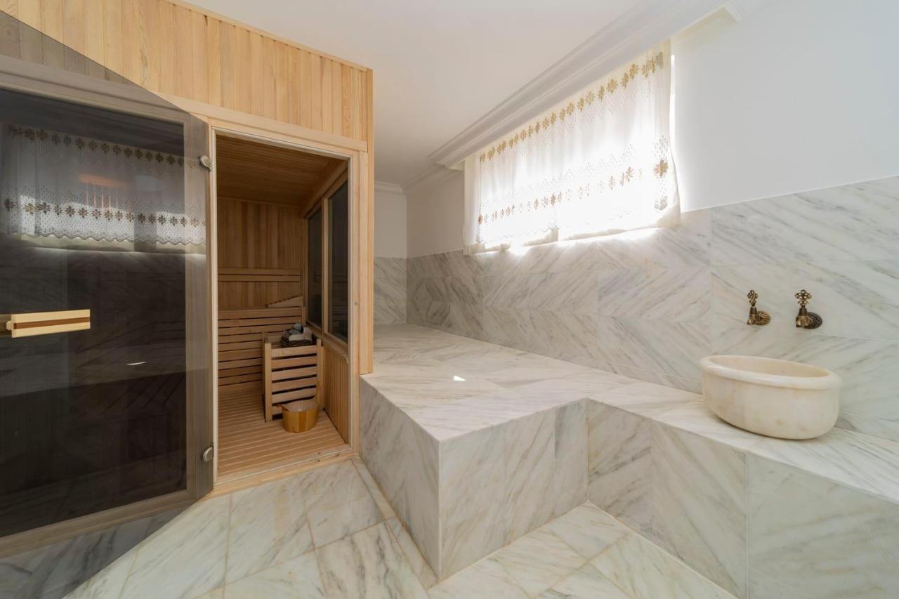 Great With Pool Hammam And Sauna In Antalya