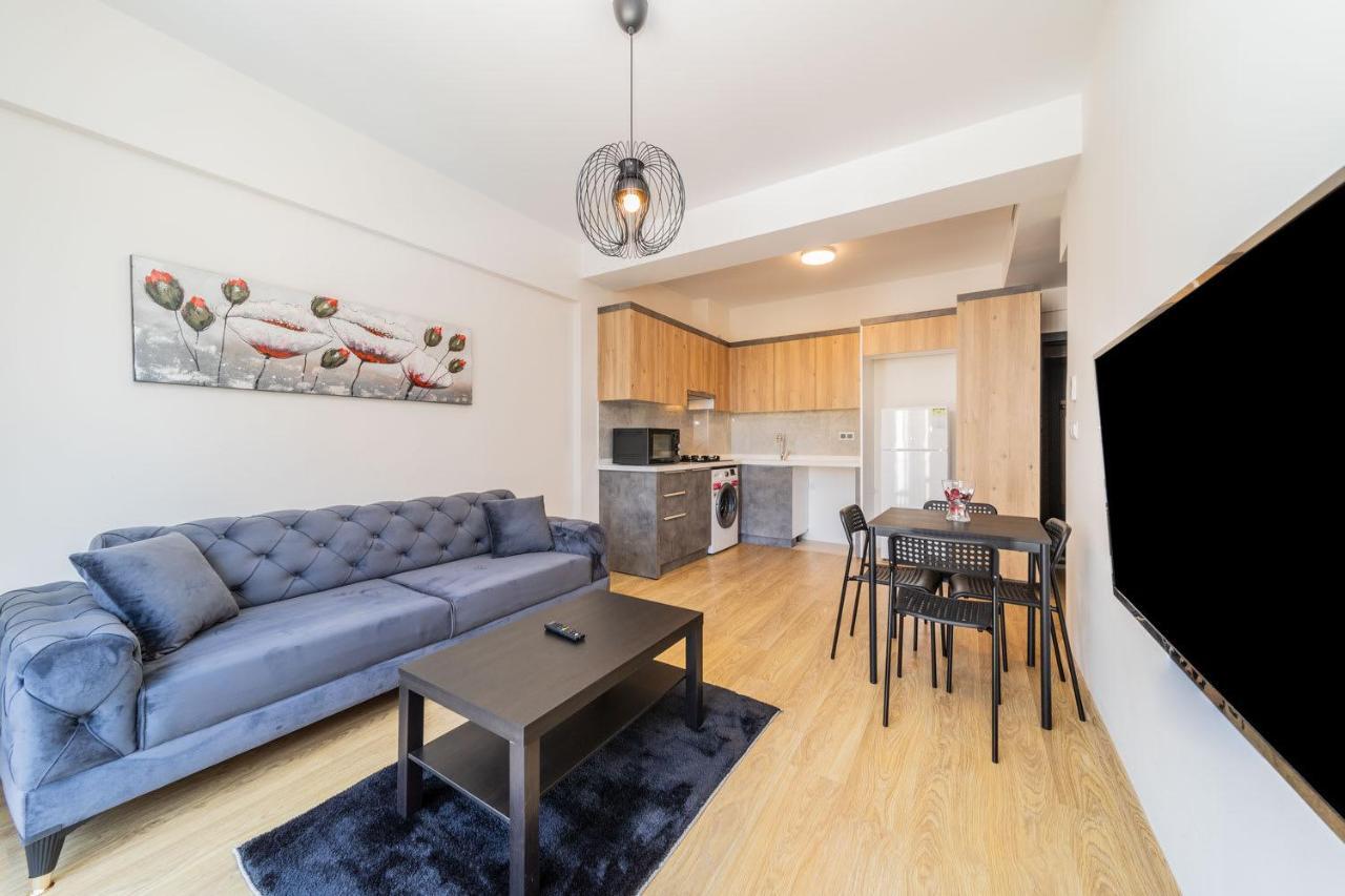 Exquisite Flat With Shared Pool In Kepez *