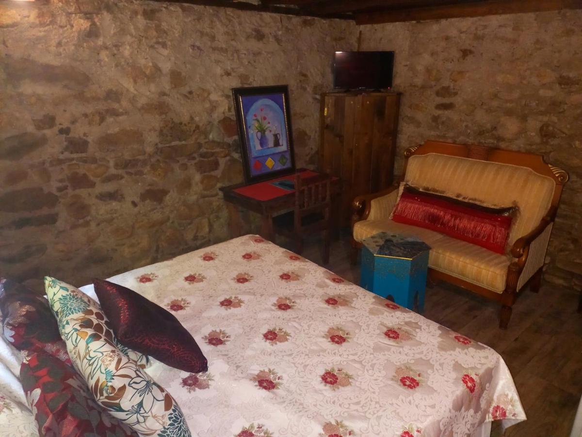 Homestay Demeter Rose Stonehouse Pansion Antalya