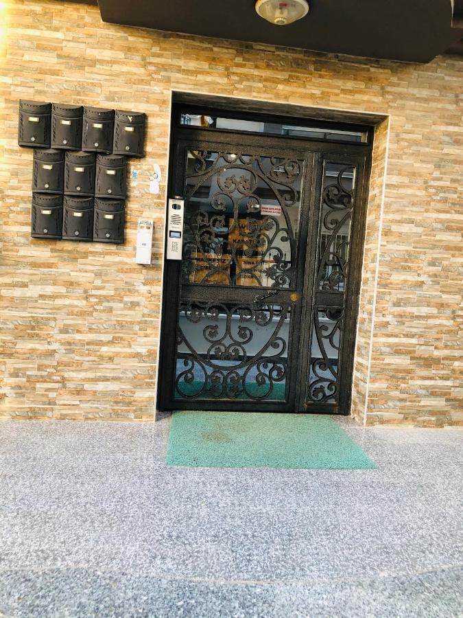 Modern Comfy Cozy And Sunny Flat In Muratpasa *