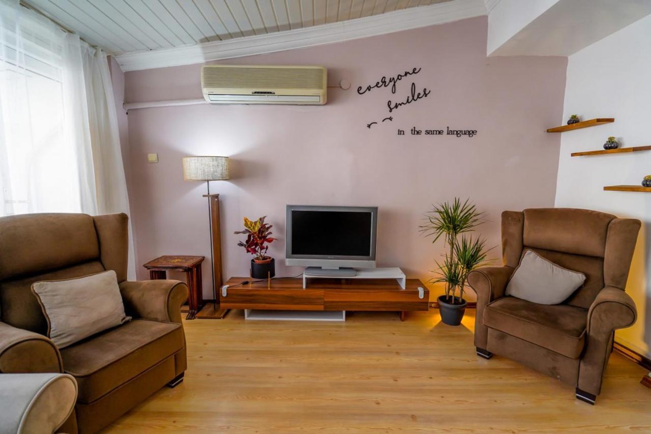 Serene Flat Close To In Muratpasa Antalya