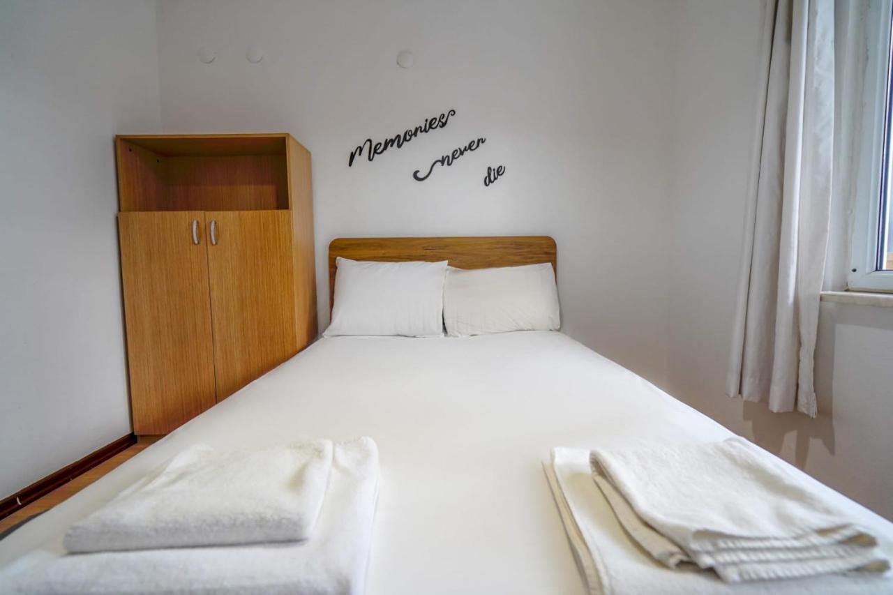 Serene Flat Close To In Muratpasa