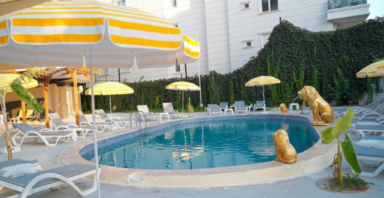 Grand Niki & Hotel *