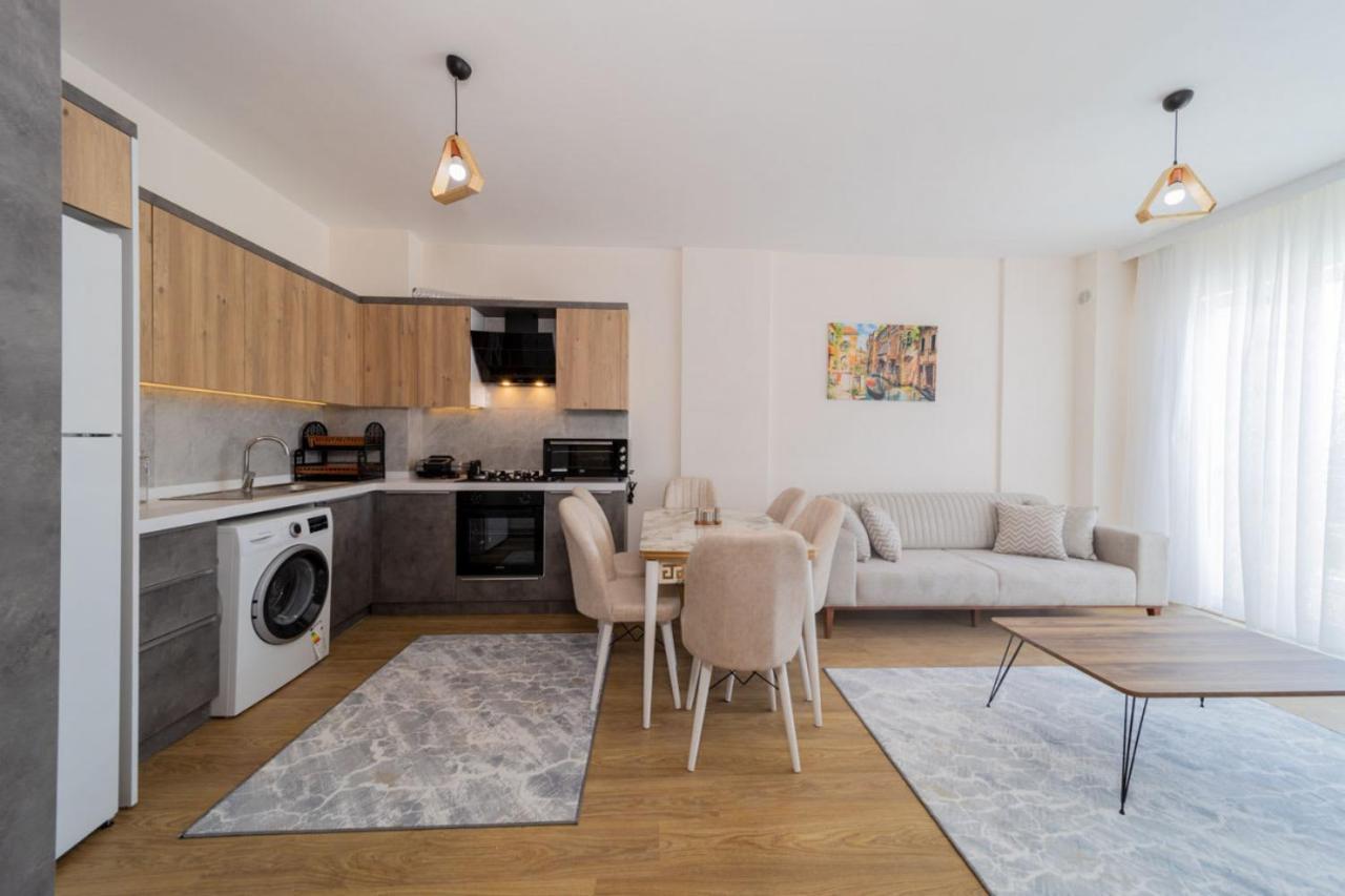 Remarkable Flat With Shared Pool In Kepez * Antalya