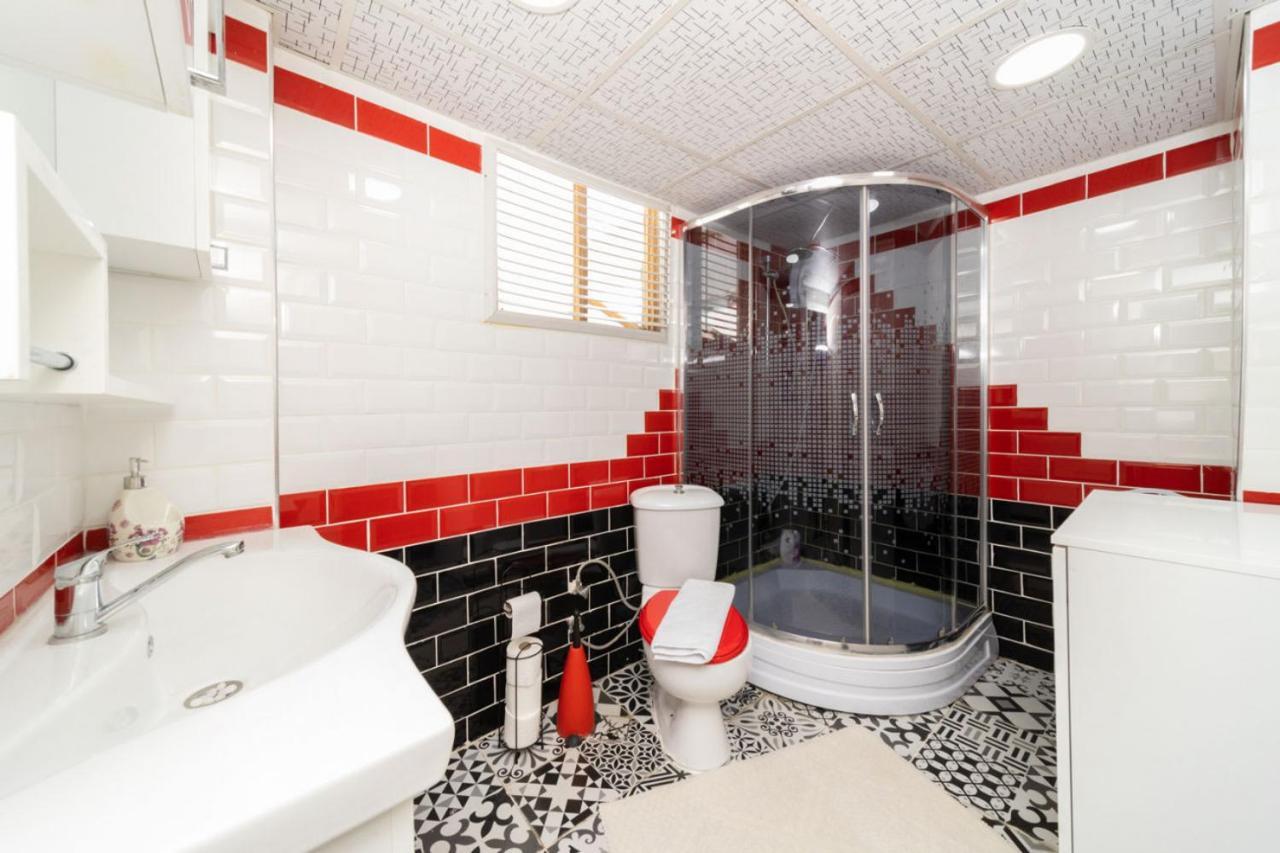 Colorful Flat Close To The Coast In Muratpasa Apartment Antalya