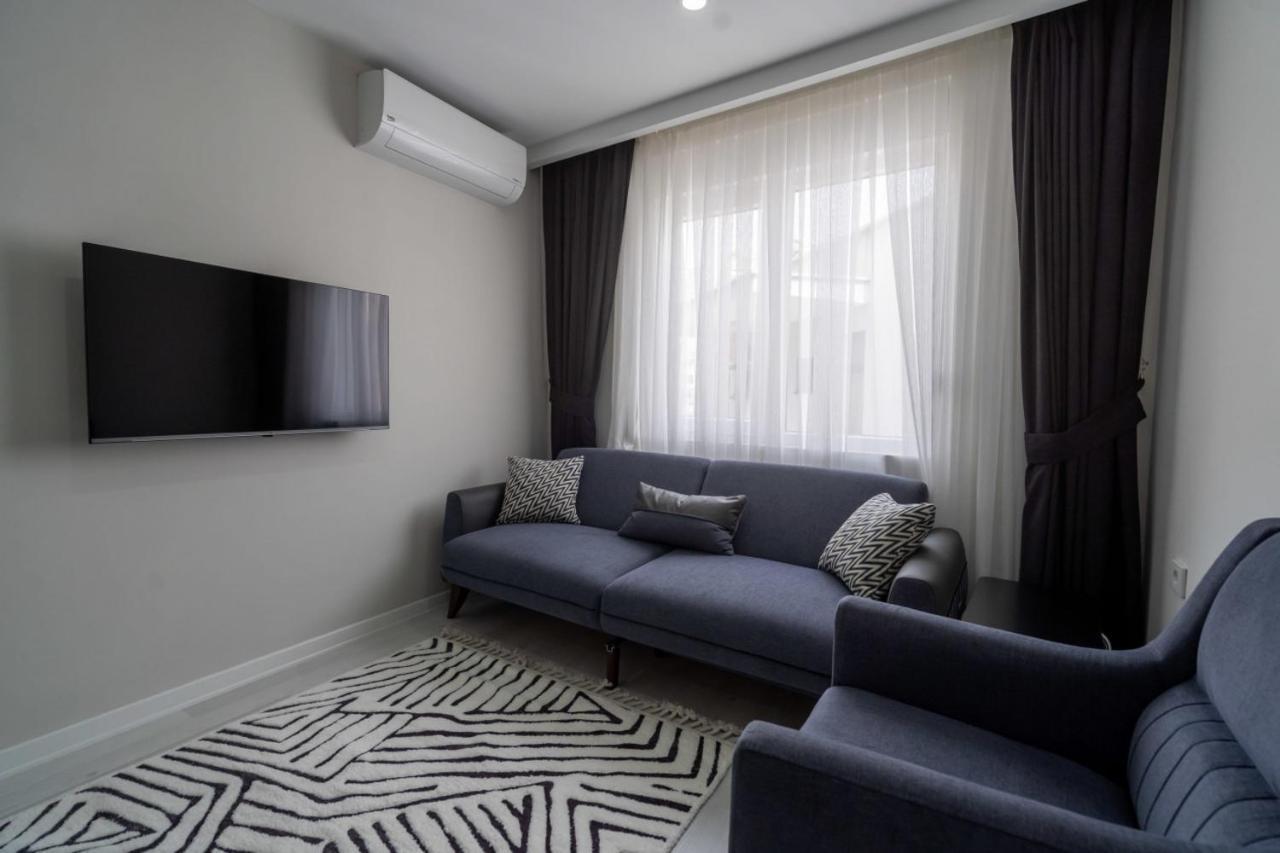 Central Flat Near Beach And Kaleici In Muratpasa Antalya