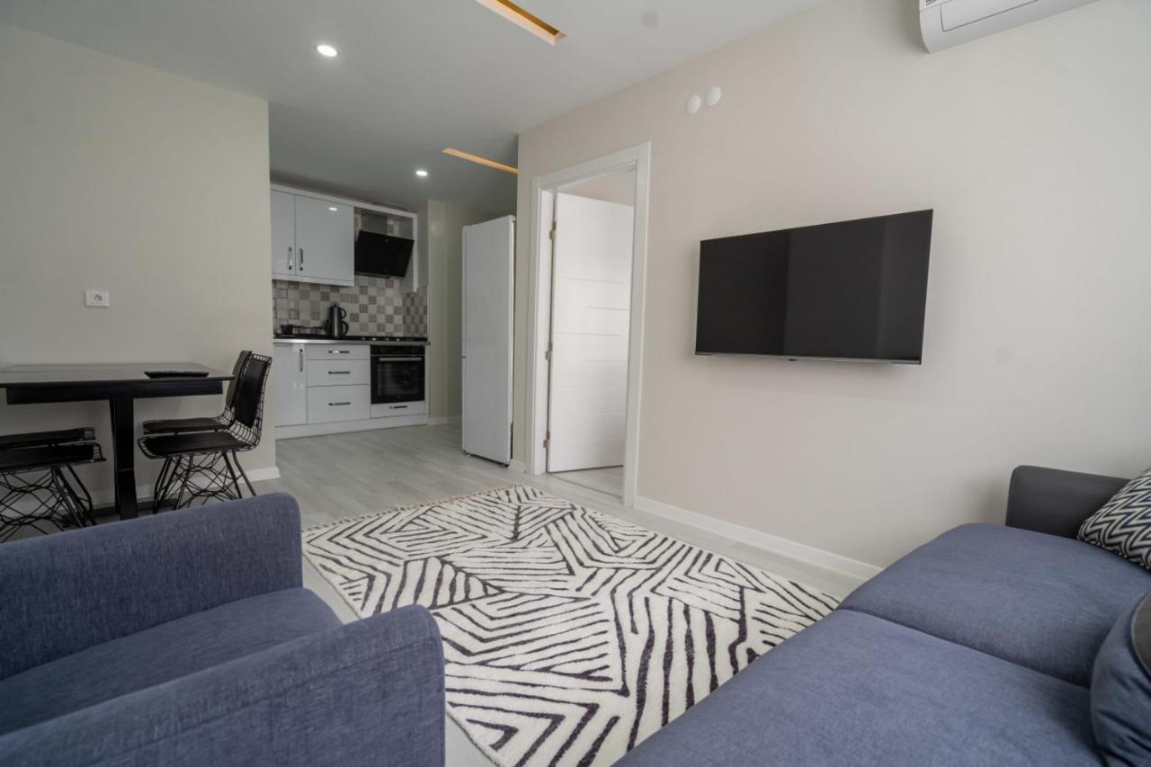 Apartment Central Flat Near Beach And Kaleici In Muratpasa *