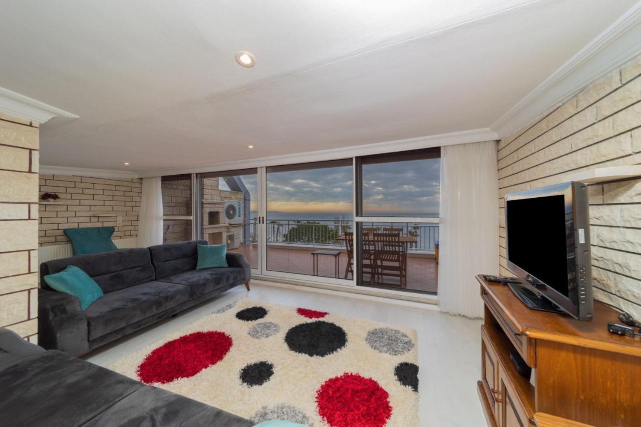 Apartment Flat With Terrace Next To Konyaalti Antalya