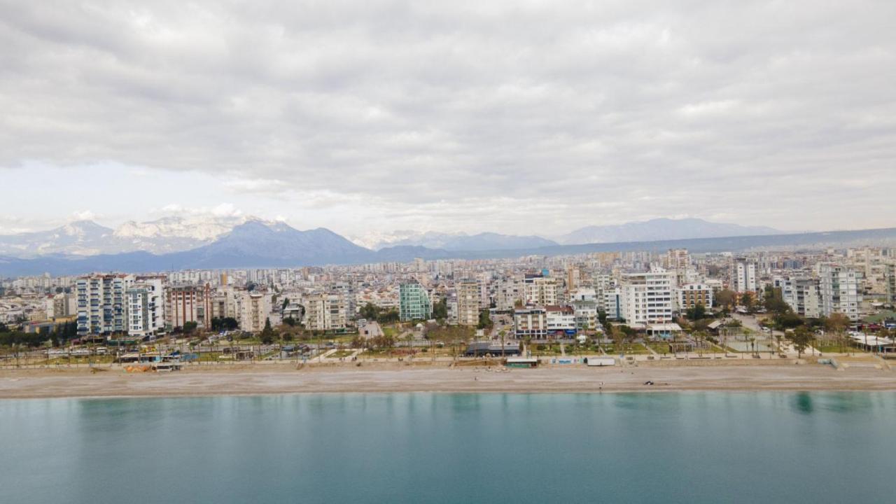 Flat With Terrace Next To Konyaalti Apartment